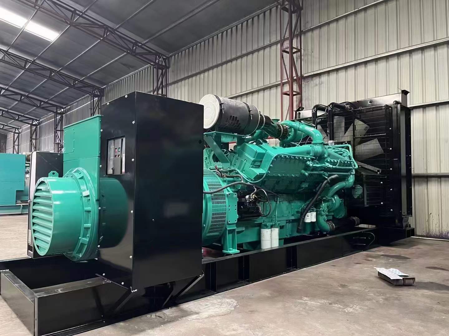 罗江如何降低 800kW 柴油发电机输出电流的波动？