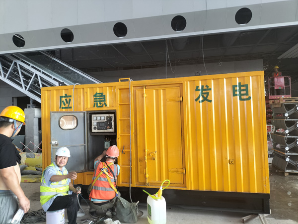 罗江怎样判断空气滤清器是否需要更换?
